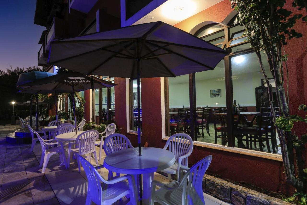 Indaia Praia Hotel Бертиога Екстериор снимка